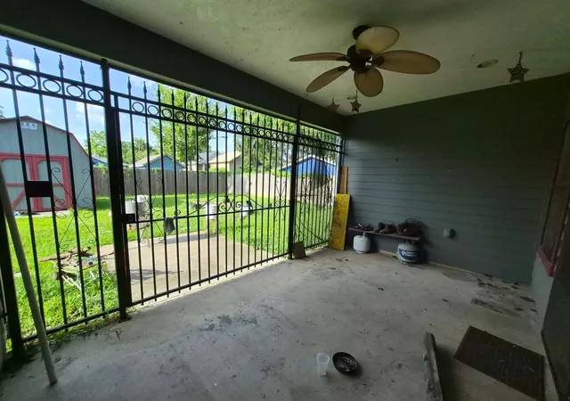 4th image of 8161 Snowden St, Houston, TX 77028 | MLS# 29428512