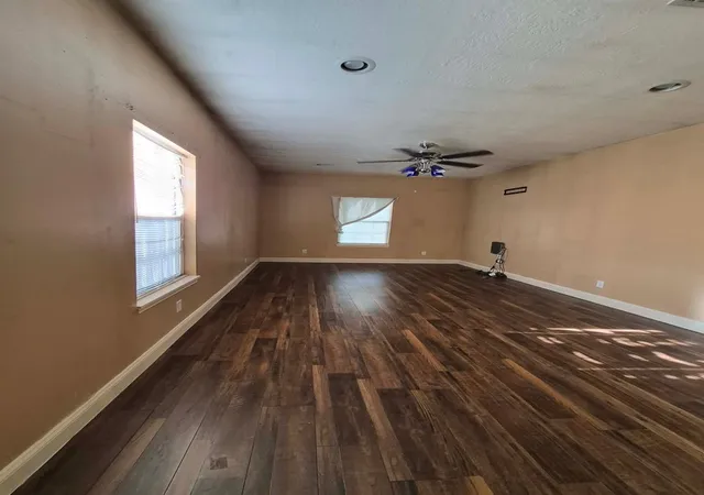 5th image of 8161 Snowden St, Houston, TX 77028 | MLS# 29428512