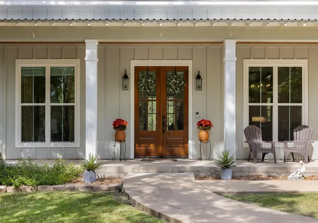 2nd image of 526 Piney Creek Rd, La Grange, TX 78945 | MLS# 91414164