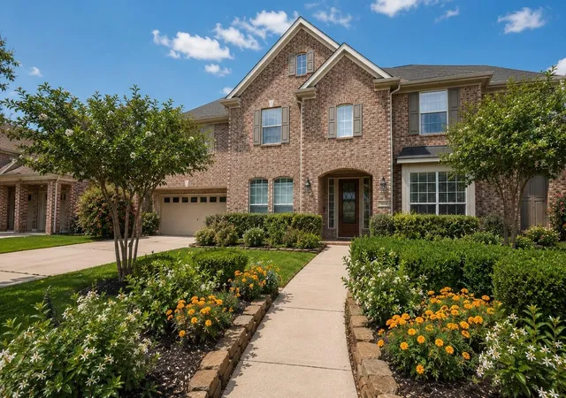 2nd image of 7606 Westmoreland Dr, Sugar Land, TX 77479 | MLS# 31966781