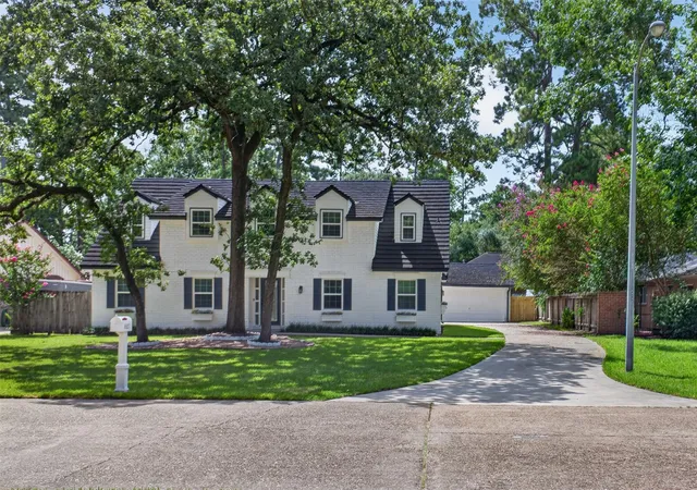 Photo 2 of Single family home for sale at 6527 Apple Valley Ln, Houston, TX 77069 | MLS# 77785971 | Listing updated on 2026-09-04