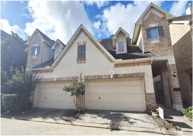 3rd image of 10623 Wallingford Pl, Houston, TX 77042 | MLS# 47501804