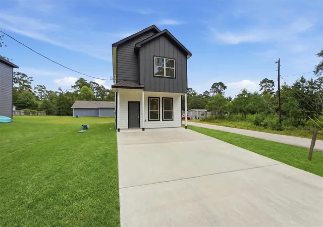 Photo 2 of Single family home for sale at 15608 Sycamore Dr, Montgomery, TX 77356 | MLS# 15069151 | Listing updated on 2026-09-17