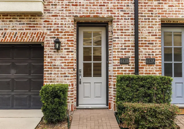 2nd image of 612 E 20th St #B, Houston, TX 77008 | MLS# 13978192