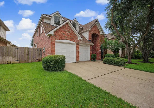 2nd image of 5807 Bayberry Wy, Sugar Land, TX 77479 | MLS# 9933122