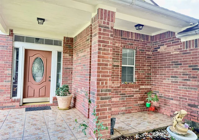 Photo 2 of Single family home for sale at 4946 Kasos Isle Dr, Spring, TX 77388 | MLS# 70430197 | Listing updated on 2026-08-14