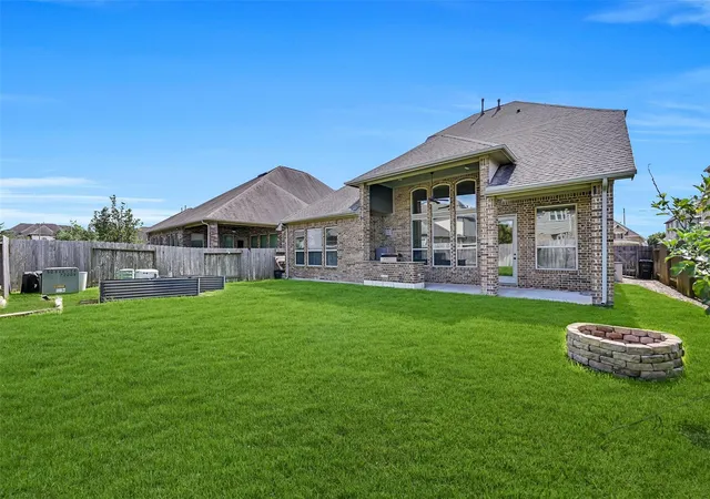 36th image of 1645 Longwood Glen Ln, Friendswood, TX 77546 | MLS# 48444319