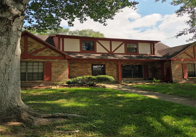 Photo 2 of Single family home for sale at 2310 Deer Meadow Dr, Missouri City, TX 77489 | MLS# 276259 | Listing updated on 2026-08-11