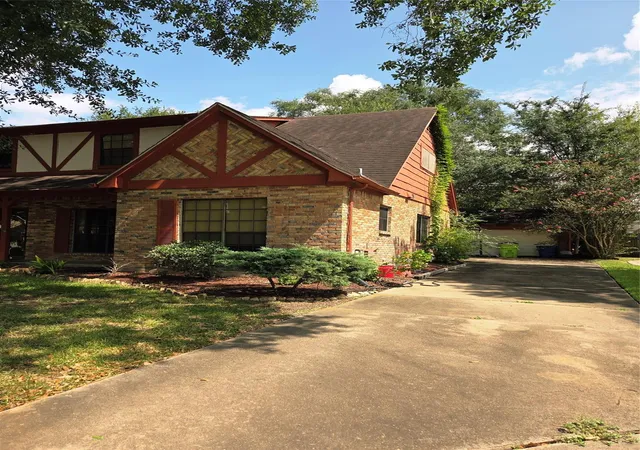 Photo 3 of Single family home for sale at 2310 Deer Meadow Dr, Missouri City, TX 77489 | MLS# 276259 | Listing updated on 2026-08-11