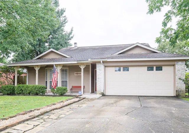 Photo 1 of Single family home for sale at 9844 Oriole, Conroe, TX 77385 | MLS# 82830394 | Listing updated on 2026-09-11