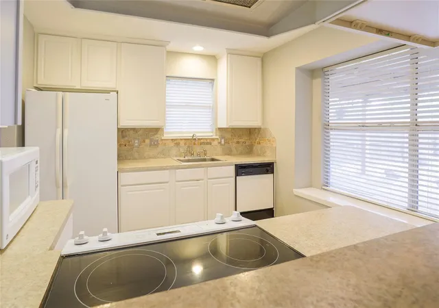 Photo 4 of Single family home for sale at 9844 Oriole, Conroe, TX 77385 | MLS# 82830394 | Listing updated on 2026-09-11