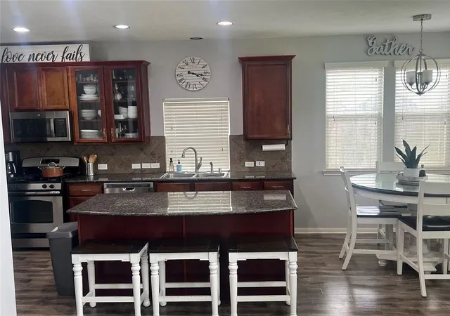 Photo 4 of Single family home for sale at 1702 Lansing Cvs Dr, Fresno, TX 77545 | MLS# 78298585 | Listing updated on 2026-08-09