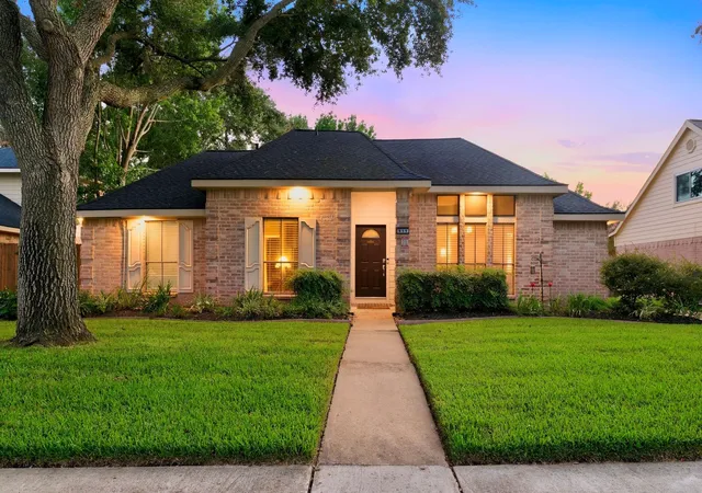 1st image of 911 Sugardale Ct, Sugar Land, TX 77498 | MLS# 71897662