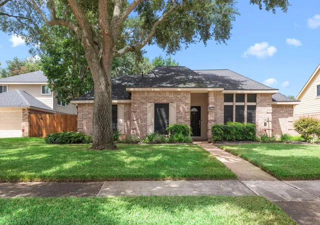 4th image of 911 Sugardale Ct, Sugar Land, TX 77498 | MLS# 71897662