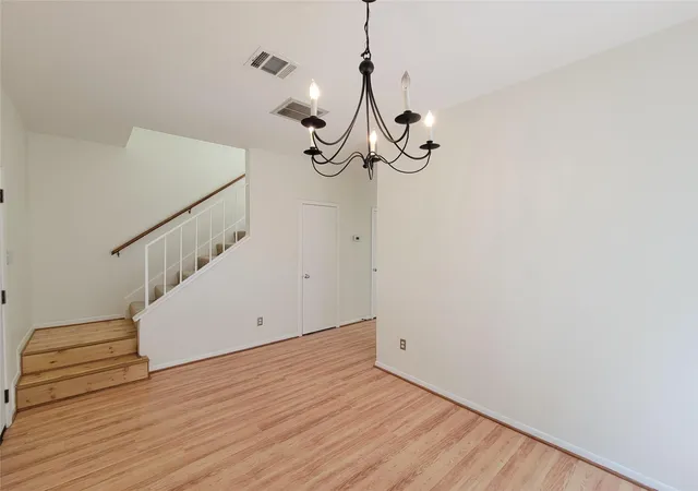 Listing Photo 5 - Condo for sale in building located at 4225 Purdue St, Houston, TX 77005 - Unit #C
