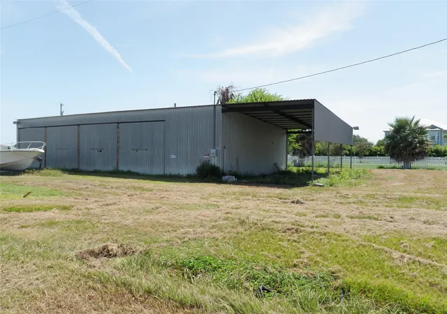4th image of 131& 807 St Mary, Matagorda, TX 77457 | MLS# 16269892