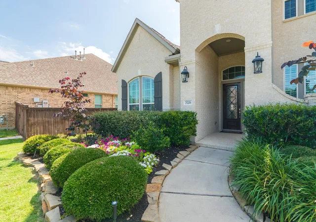 2nd image of 25206 Driftwood Harbor Ln, Tomball, TX 77375 | MLS# 90243739