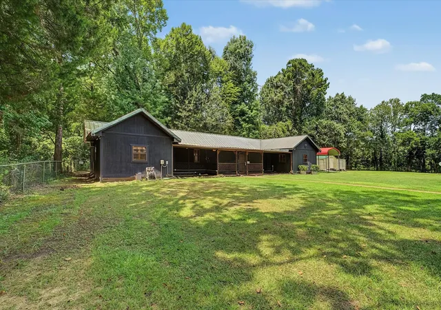 2nd image of 527 Number 9 Rd, Wallisville, TX 77597 | MLS# 5624276