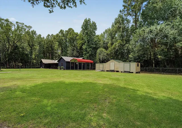 Photo 3 of Single family home for sale at 527 Number 9 Rd, Wallisville, TX 77597 | MLS# 5624276 | Listing updated on 2026-09-04