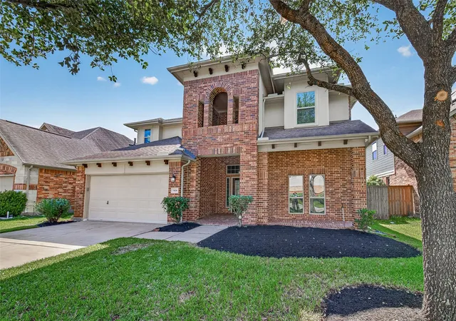 Photo 2 of Single family home for sale at 3418 Boone Hts Ln, Fulshear, TX 77441 | MLS# 2207350 | Listing updated on 2026-09-19