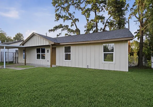 Photo 4 of Sale Pending at 7447 Langley Rd, Houston, TX 77016 | MLS# 20198116 | Listing updated on 2026-09-04