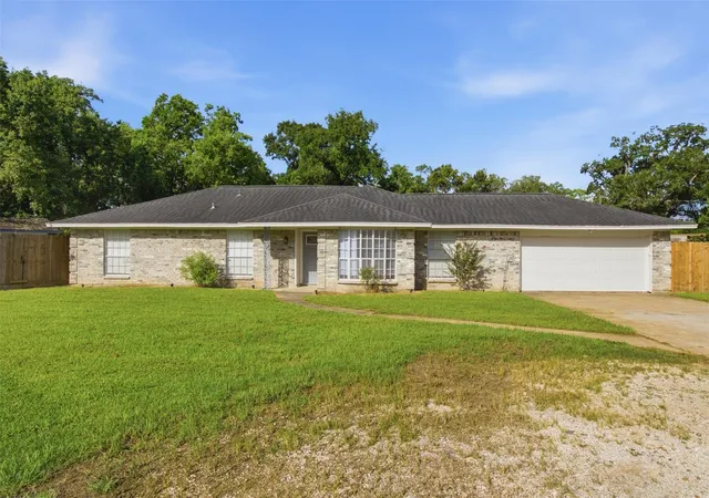 Photo 1 of Single family home for sale at 115 Ave F, Brazoria, TX 77422 | MLS# 75433815 | Listing updated on 2026-08-15