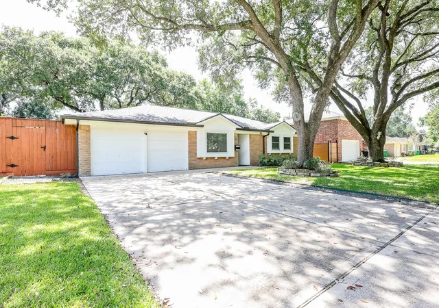2nd image of 11931 Dunlap St, Houston, TX 77035 | MLS# 48913680