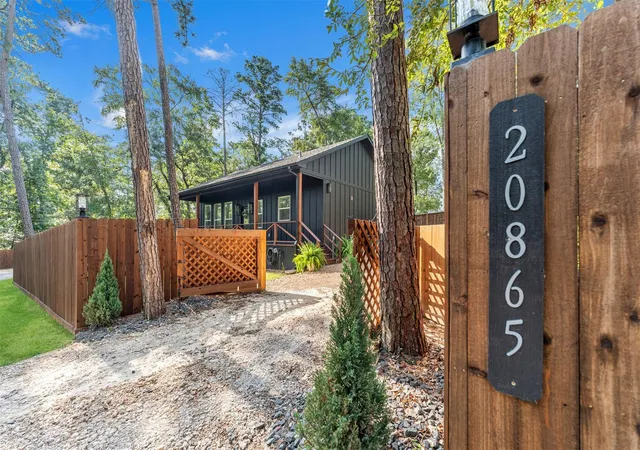 Photo 1 of Single family home for sale at 20865 Dogwood Ln, Montgomery, TX 77356 | MLS# 95172745 | Listing updated on 2026-09-10