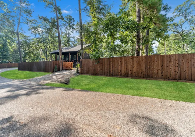 Photo 2 of Single family home for sale at 20865 Dogwood Ln, Montgomery, TX 77356 | MLS# 95172745 | Listing updated on 2026-09-10