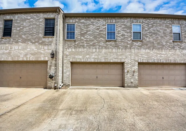 35th image of 2908 Holly Hall St #2908, Houston, TX 77054 | MLS# 71272220