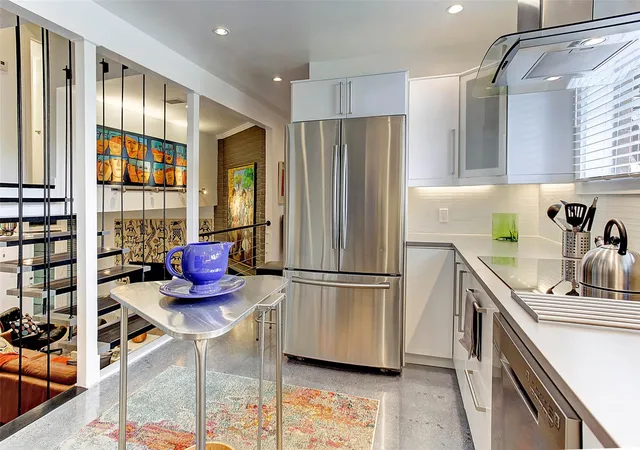 Photo 1 of Sale Pending at 5252 Memorial Dr #5252, Houston, TX 77007 | MLS# 60656948 | Listing updated on 2026-08-27