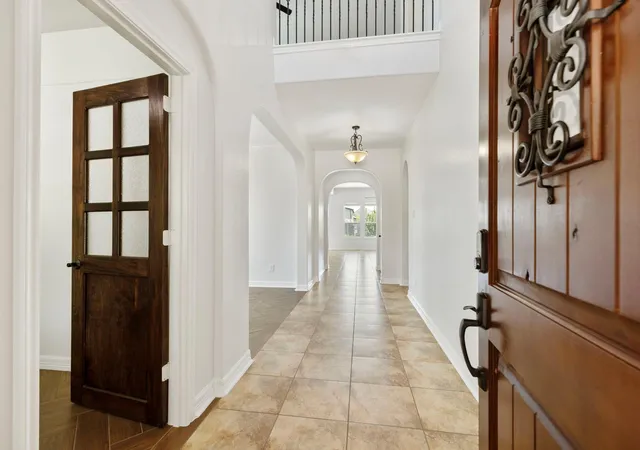 Photo 4 of Single family home for sale at 10546 Hartfield Blf Ln, Cypress, TX 77433 | MLS# 12442541 | Listing updated on 2026-09-19