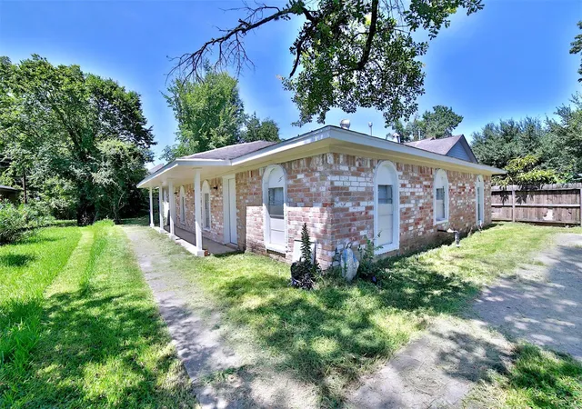 2nd image of 9409 Kentshire Dr, Houston, TX 77078 | MLS# 70425857