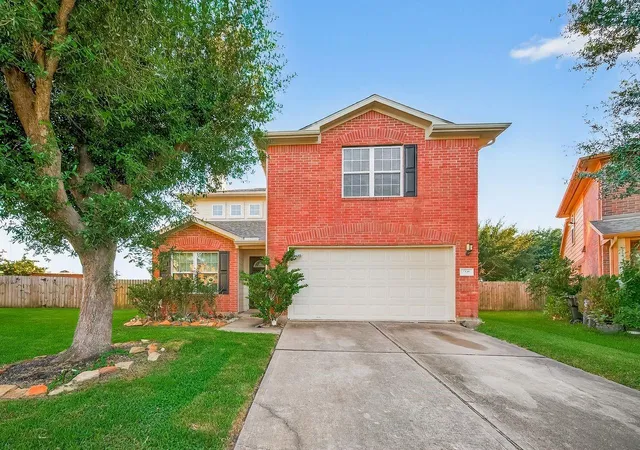 Photo 2 of Sale Pending at 2338 Summit Meadow Dr, Missouri City, TX 77489 | MLS# 27245902 | Listing updated on 2026-09-16