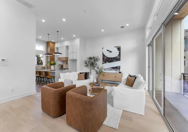 Photo 2 of Single family home for sale at 2918 Michaux St, Houston, TX 77009 | MLS# 33656109 | Listing updated on 2026-09-19