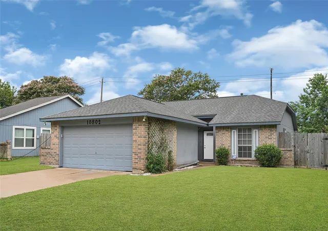 Photo 1 of Single family home for sale at 10802 Forest Leaf Dr, Sugar Land, TX 77498 | MLS# 17726577 | Listing updated on 2026-08-24