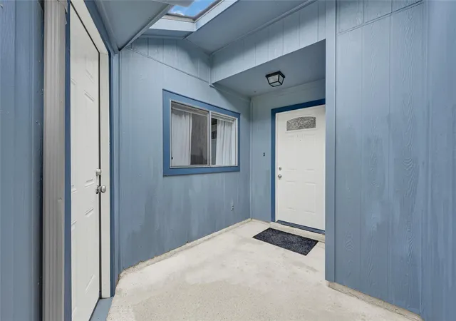 Photo 3 of Single family home for sale at 10802 Forest Leaf Dr, Sugar Land, TX 77498 | MLS# 17726577 | Listing updated on 2026-08-24