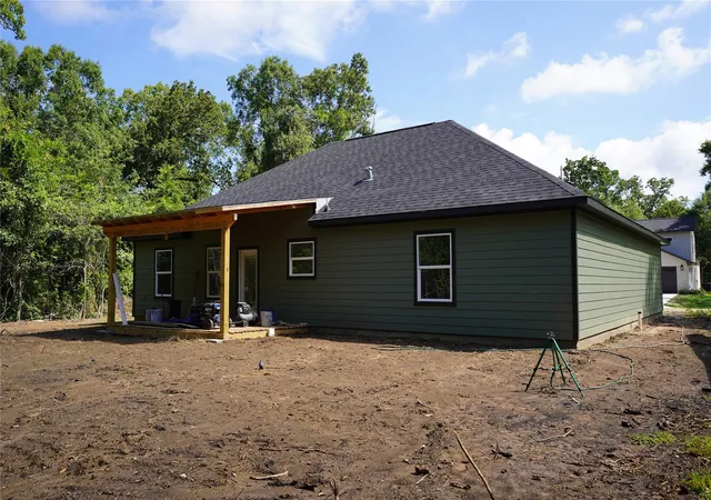 Photo 3 of Sale Pending at 530 Candlelight Ln, Livingston, TX 77351 | MLS# 49105887 | Listing updated on 2026-08-10