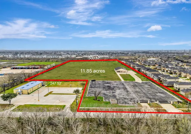 Photo 3 of Land for sale at 5155 Almeda Genoa Rd, Houston, TX 77048 | MLS# 9100530 | Listing updated on 2026-08-11