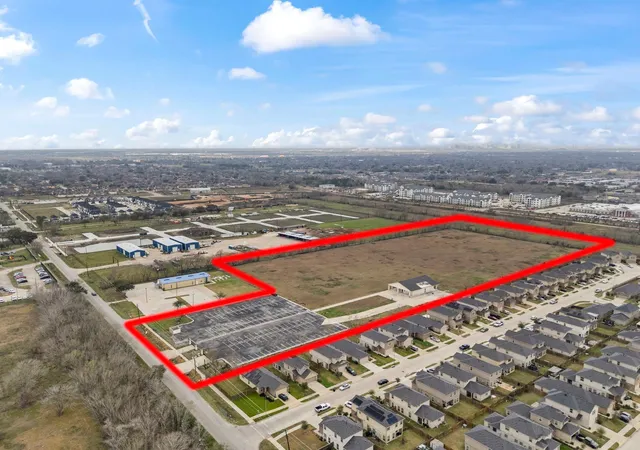 Photo 3 of Land for sale at 5155 Almeda Genoa Rd, Houston, TX 77048 | MLS# 9100530 | Listing updated on 2026-08-11