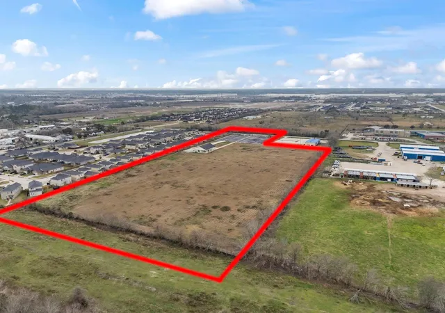 Photo 4 of Land for sale at 5155 Almeda Genoa Rd, Houston, TX 77048 | MLS# 9100530 | Listing updated on 2026-08-11
