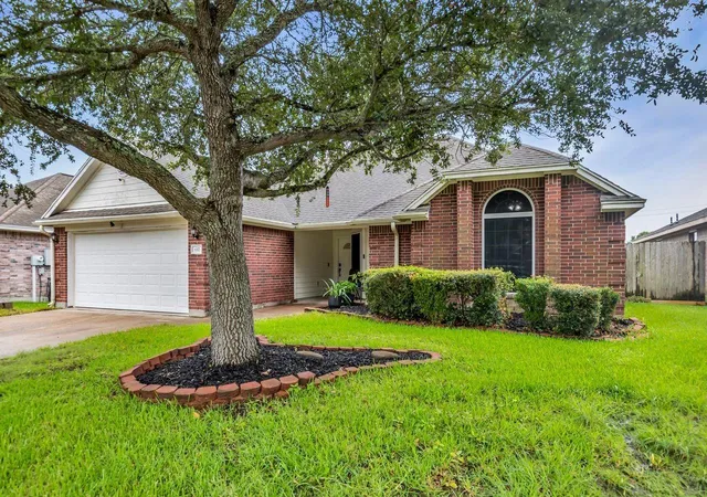 Single family home for sale at 657 26th Avenue N, Texas City, TX 77590 | MLS# 74651152