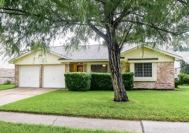 Photo 2 of Single family home for sale at 11839 Blair Meadow Dr, Meadows Place, TX 77477 | MLS# 63051675 | Listing updated on 2026-09-21