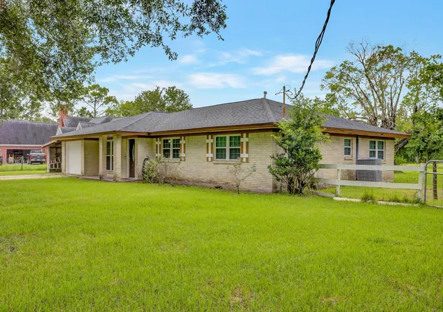2nd image of 17410 Wellborne Rd, Pearland, TX 77584 | MLS# 22056556