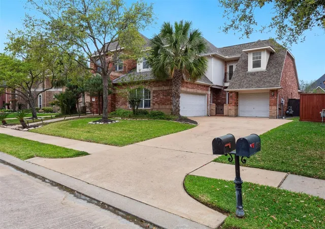 Photo 1 of Single family home for sale at 5715 Santa Fe Springs Dr, Houston, TX 77041 | MLS# 91958857 | Listing updated on 2026-09-17