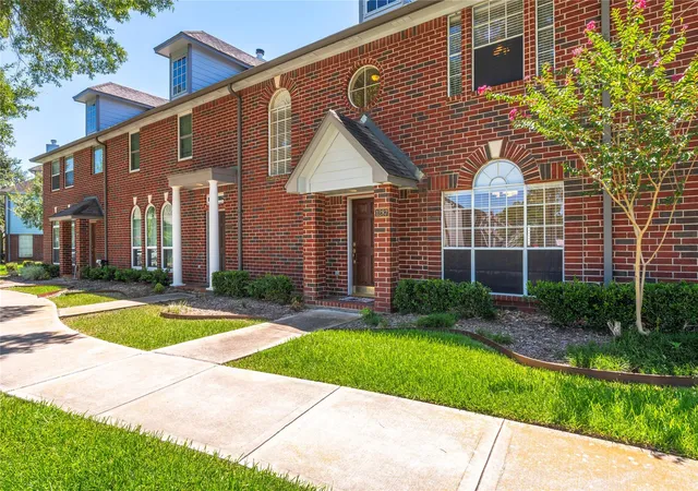 2nd image of 1287 El Camino Village Dr, Webster, TX 77058 | MLS# 19463063