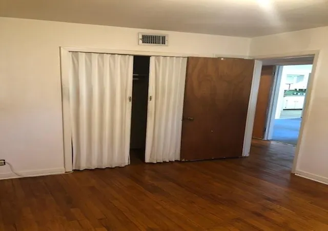 5th image of 6841 Concho St, Houston, TX 77074 | MLS# 60817235