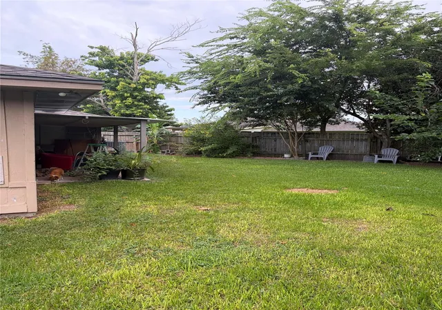 Photo 13 of Single family home for sale at 16715 Alametos Dr, Houston, TX 77083 | MLS# 86184646 | Listing updated on 2026-10-01
