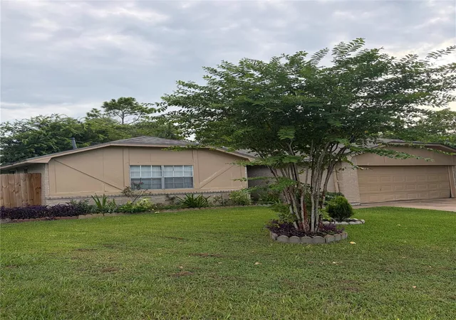 Photo 2 of Single family home for sale at 16715 Alametos Dr, Houston, TX 77083 | MLS# 86184646 | Listing updated on 2026-09-19