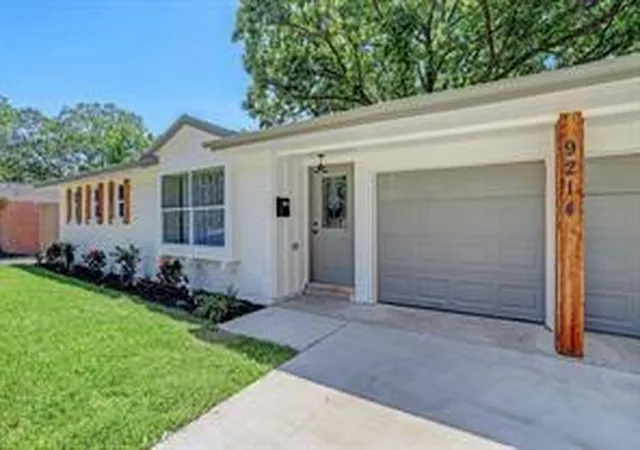 Photo 2 of Single family home for sale at 9214 Mahoning Dr, Houston, TX 77074 | MLS# 36094683 | Listing updated on 2026-08-09
